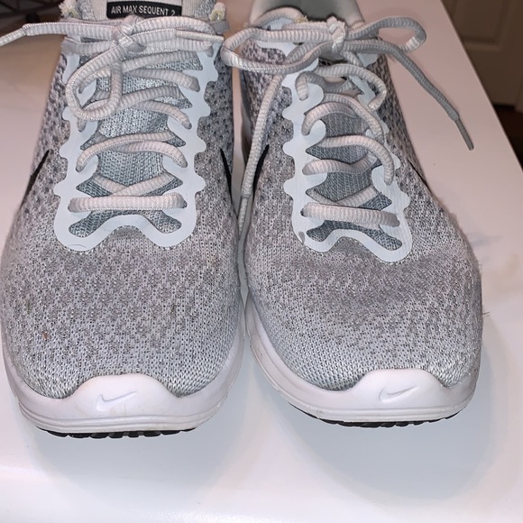 Nike Airmax sneakers sequent 2 gray and white size 9 1/2 - Picture 4 of 9